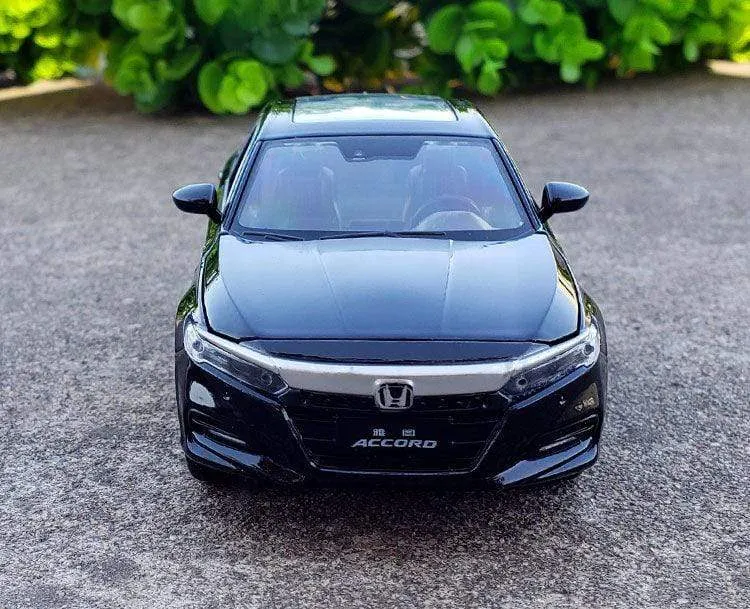 1:32 Honda Accord Model Die-casting Model Sound And Light Car Children's Toy Collectible Boy Birthday Gift E147