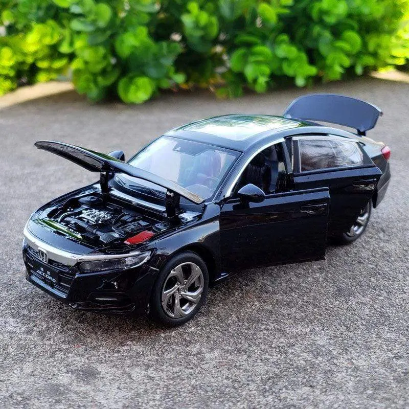 1:32 Honda Accord Model Die-casting Model Sound And Light Car Children's Toy Collectible Boy Birthday Gift E147