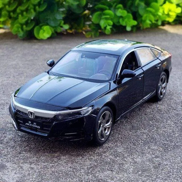 1:32 Honda Accord Model Die-casting Model Sound And Light Car Children's Toy Collectible Boy Birthday Gift E147