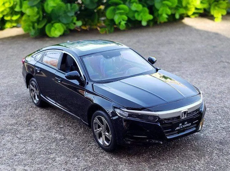 1:32 Honda Accord Model Die-casting Model Sound And Light Car Children's Toy Collectible Boy Birthday Gift E147