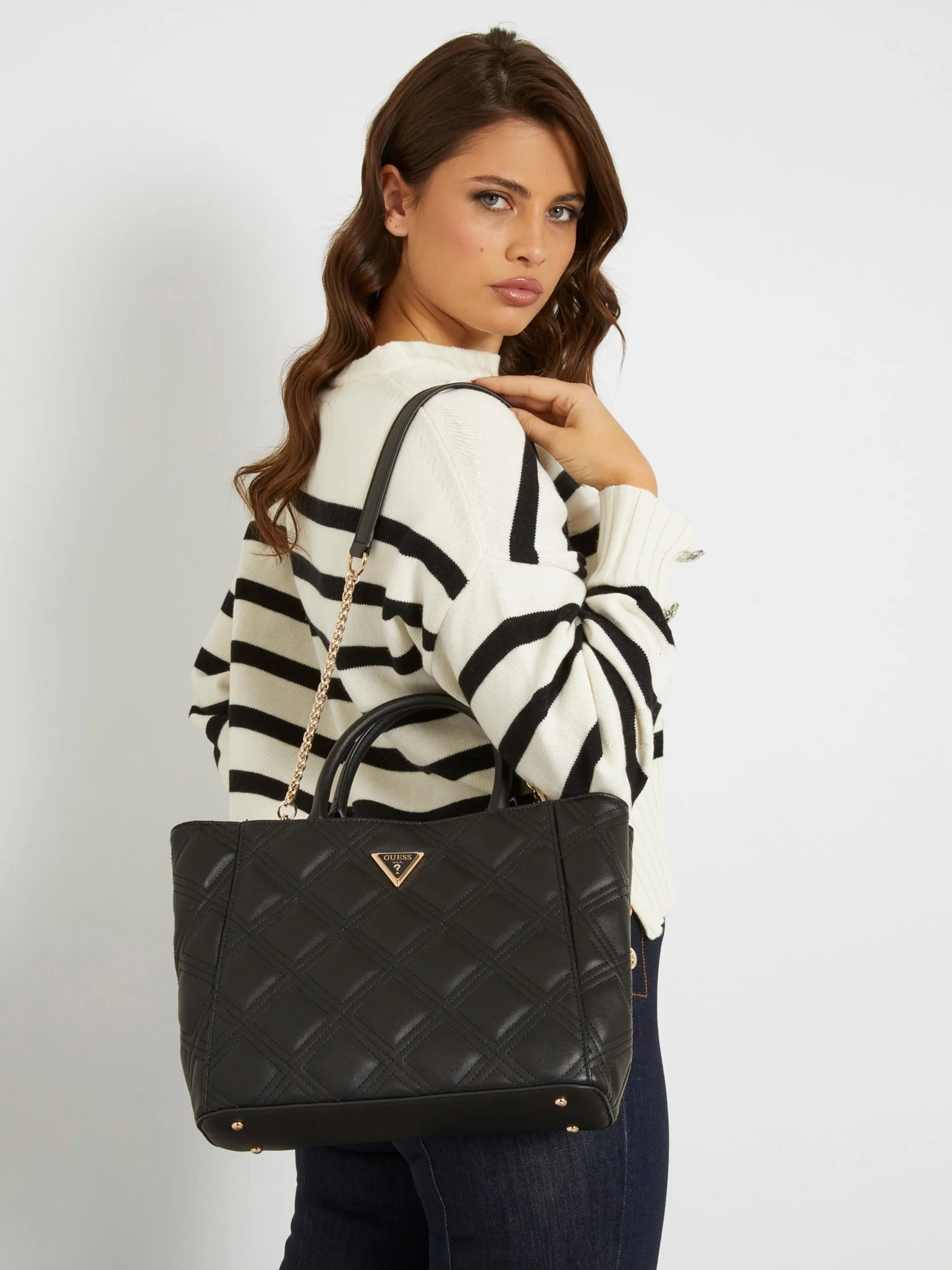 GUESS DEESA QUILTED HANDBAG