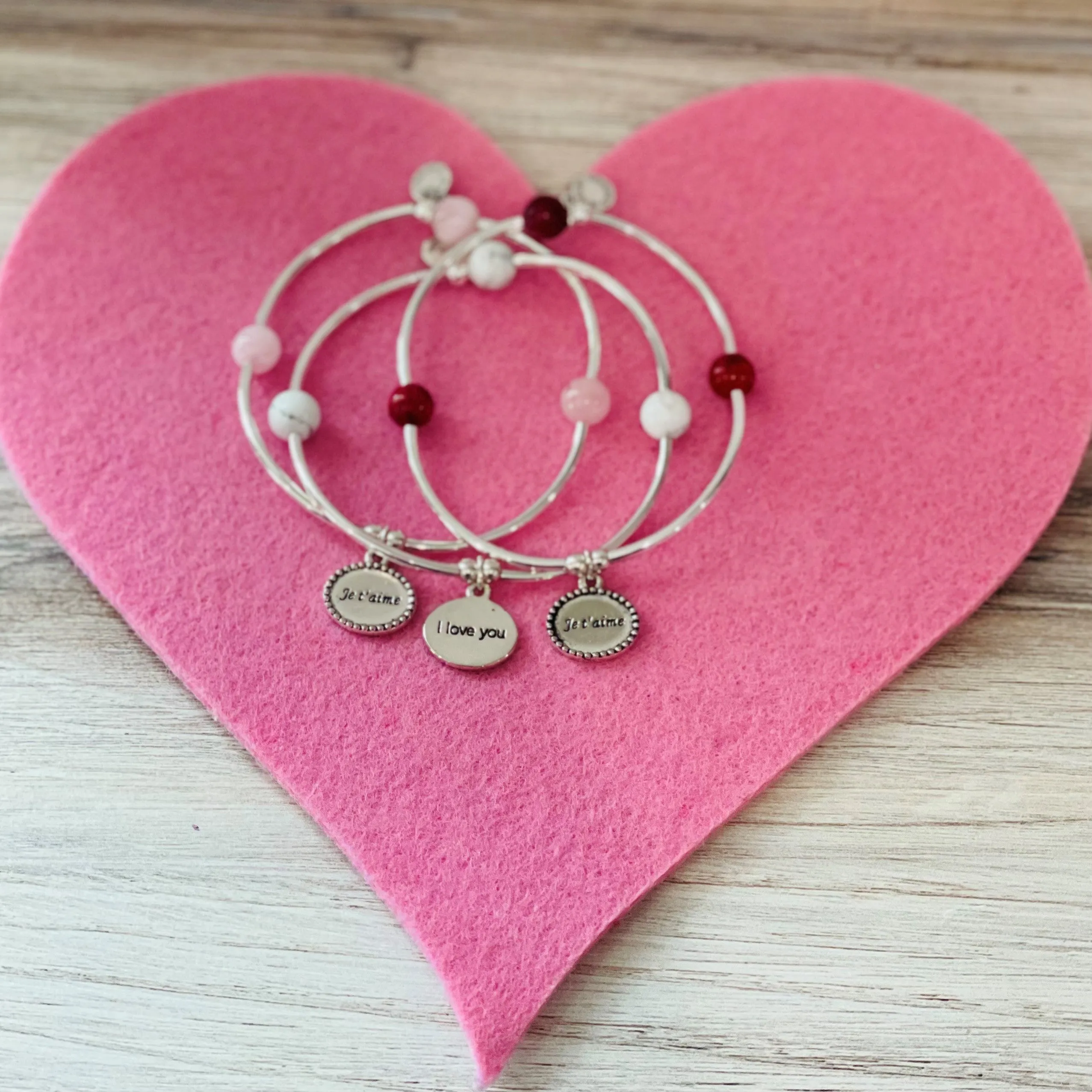 Je t'aime - Soft Bangle Charm Bracelet - (I love You in French)- Fuchsia Lace