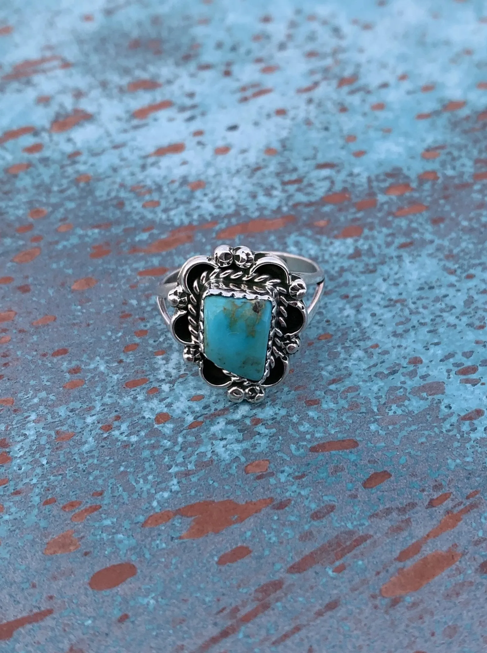 Kingman Turquoise Scalloped ring size 7 1/2