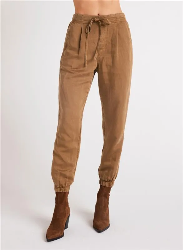 Luna Pleat Front Jogger - Topaz Brown