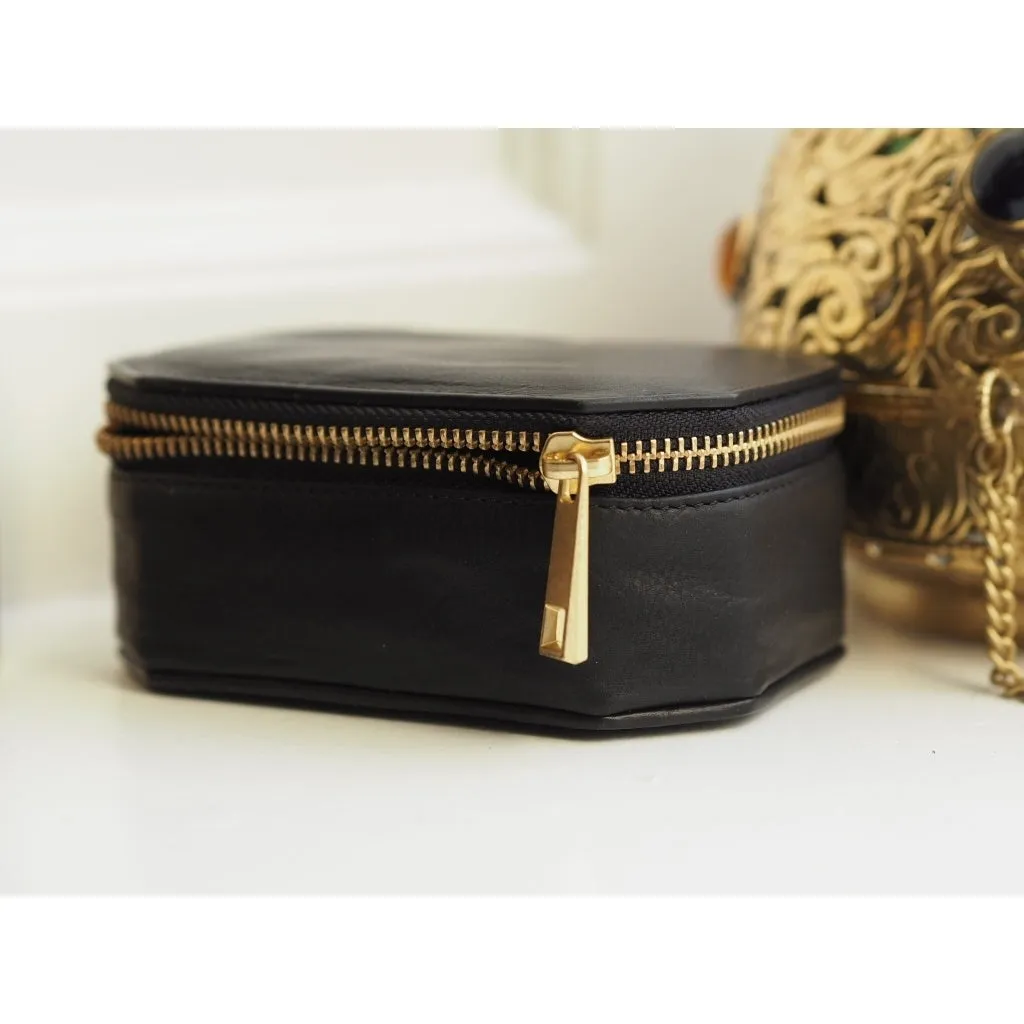 Medium jewellery box in leather / 13038 - Black (Nero)