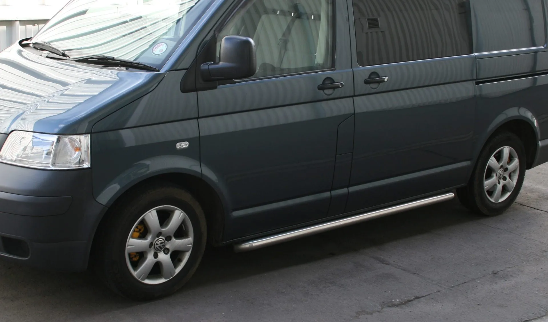 OE Style Stainless Steel Side Bars for Volkswagen Transporter T5 SWB