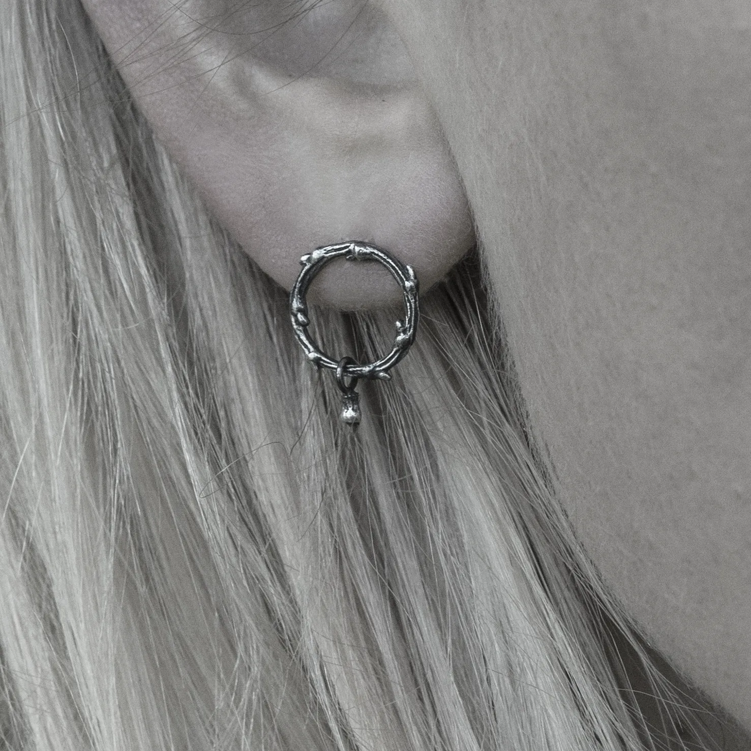 Silvestre Infinity Thorn Branch Studs